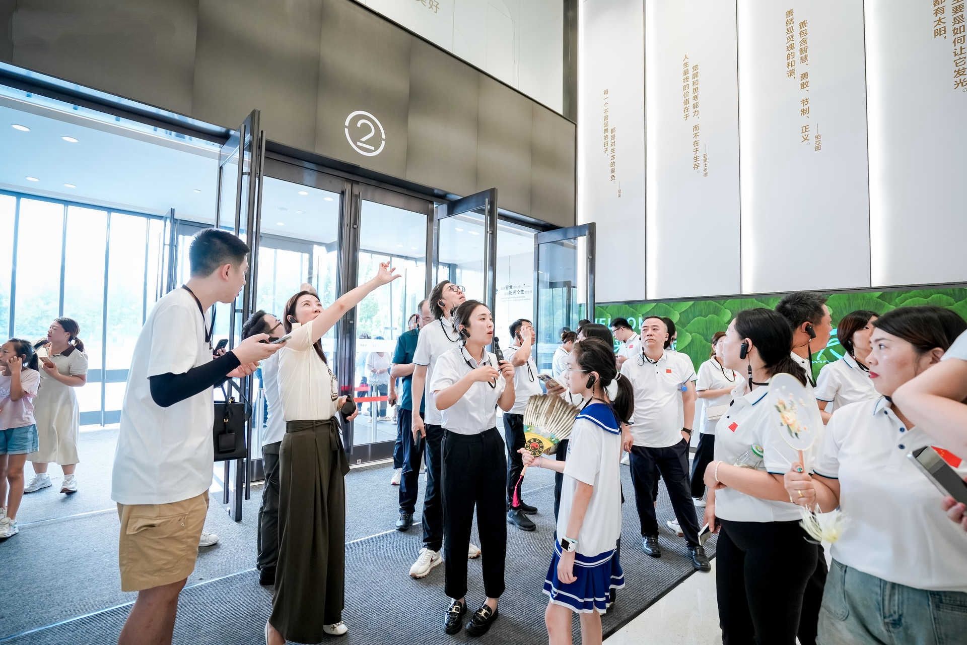 胖东来游学服务企业跨部门参访案例