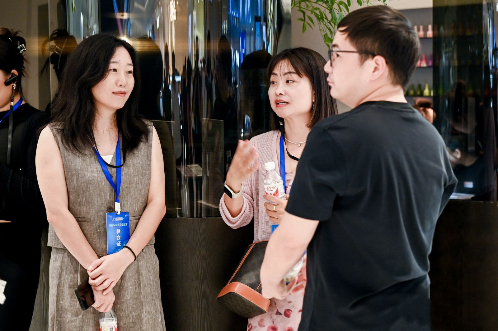 胖东来游学结束后团队复盘