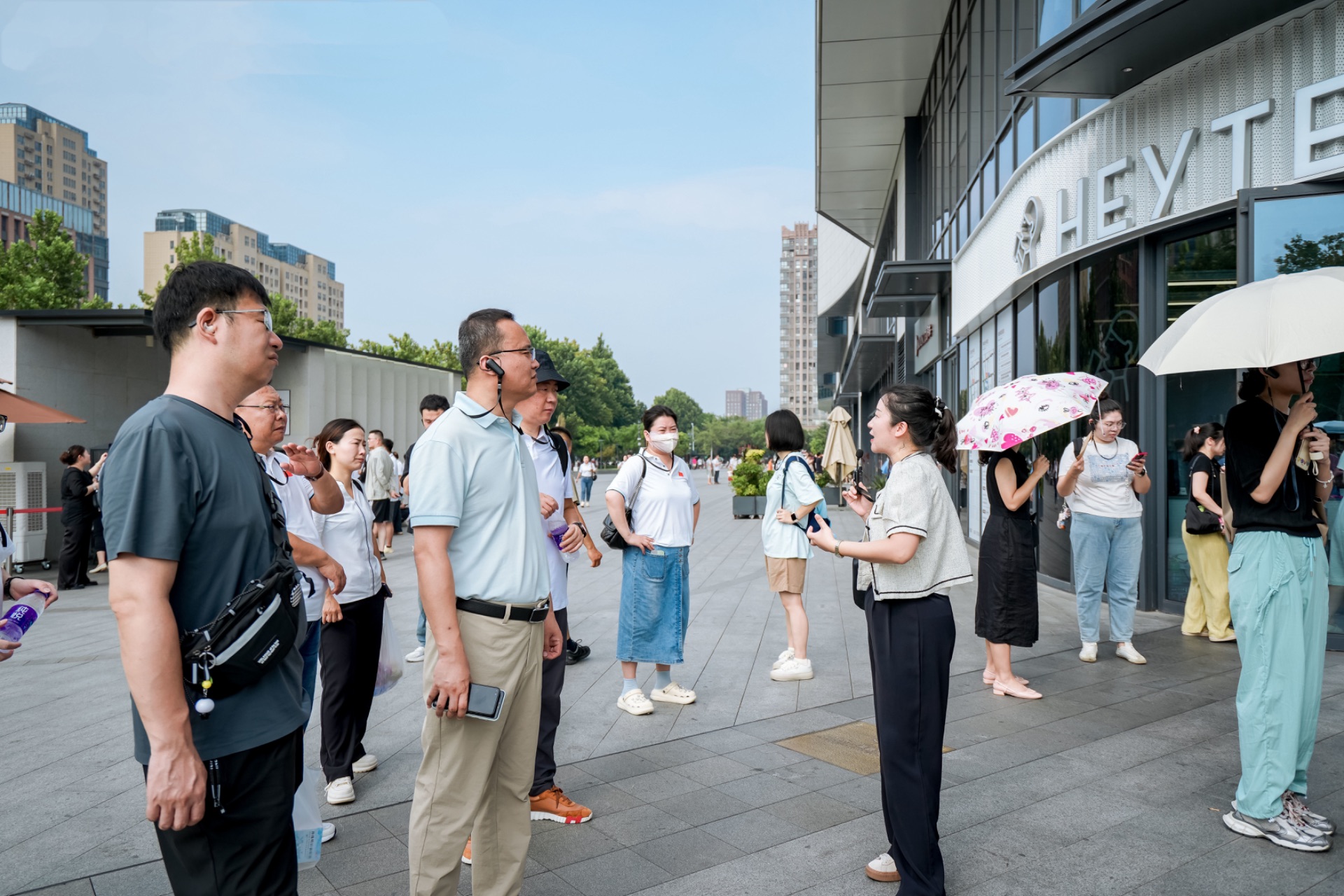 胖东来研学机构怎么选？北大总裁班、周大福、红星美凯龙为什么都选了东曜商学？